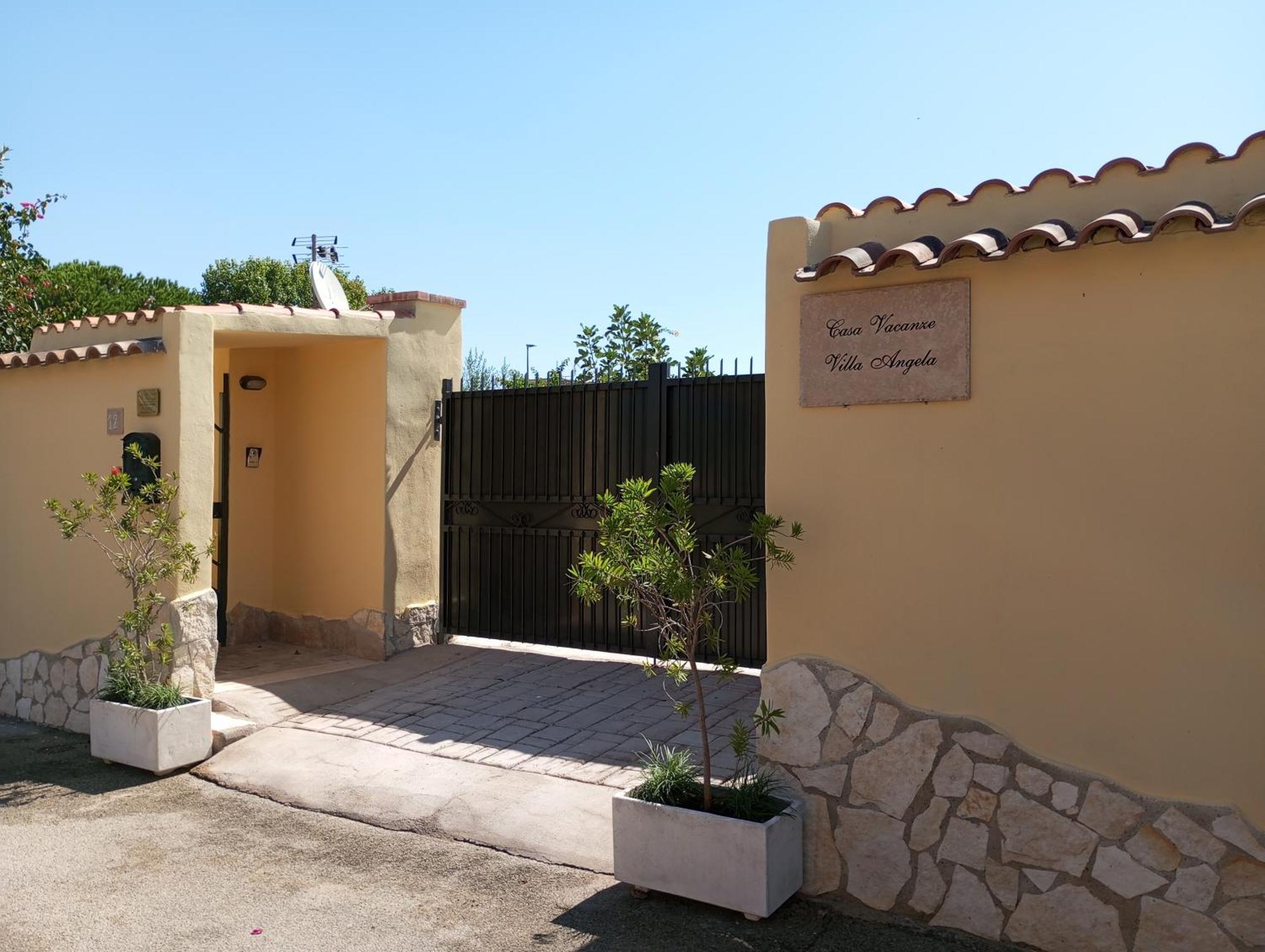 Fiumicino Aeroporto Casa Vacanze Iris Экстерьер фото